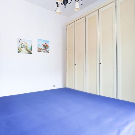 Bright Apartment Near The Sea With Parking Salerno Kültér fotó